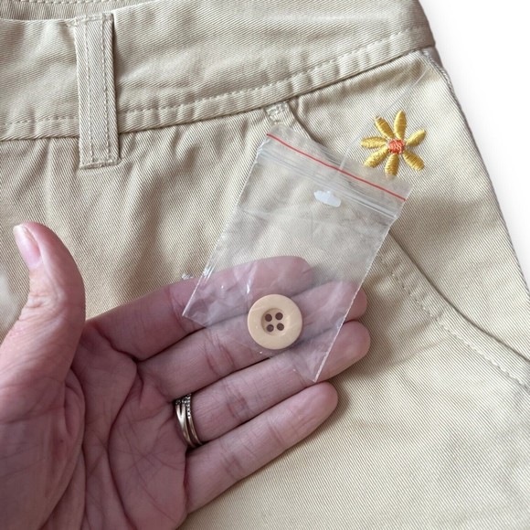 Chadwicks 10 Vintage Y2K Embroidered Flower Khaki Pants GrandmaCore New Floral - Picture 8 of 10